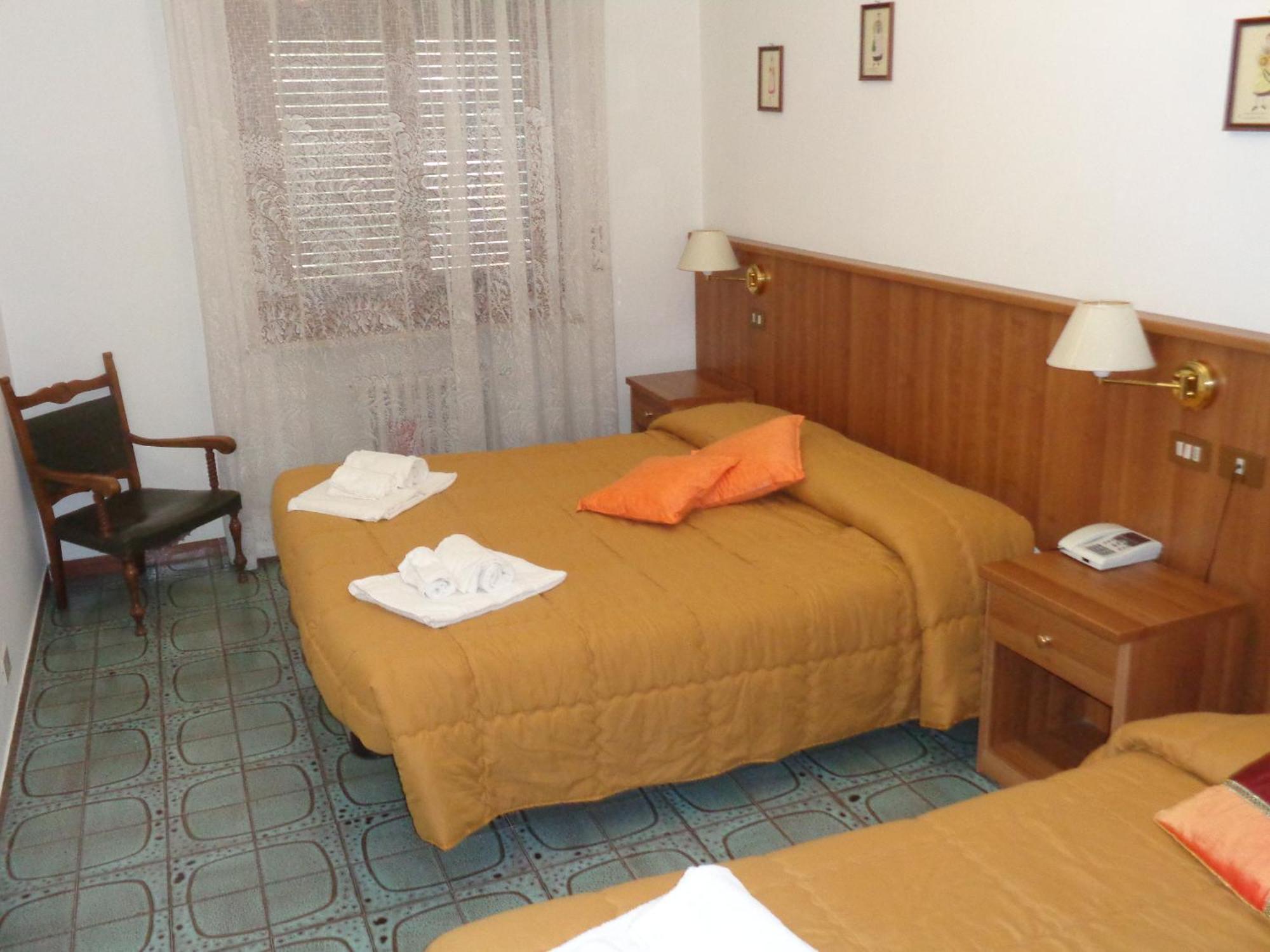 Hotel Rosati Chiusi Zewnętrze zdjęcie